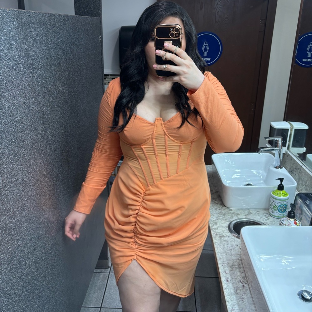 PrettyLittleThing Vibrant Orange Long Sleeve Dress